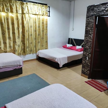 Kencana Guest House Пантай Ченанг Екстериор снимка