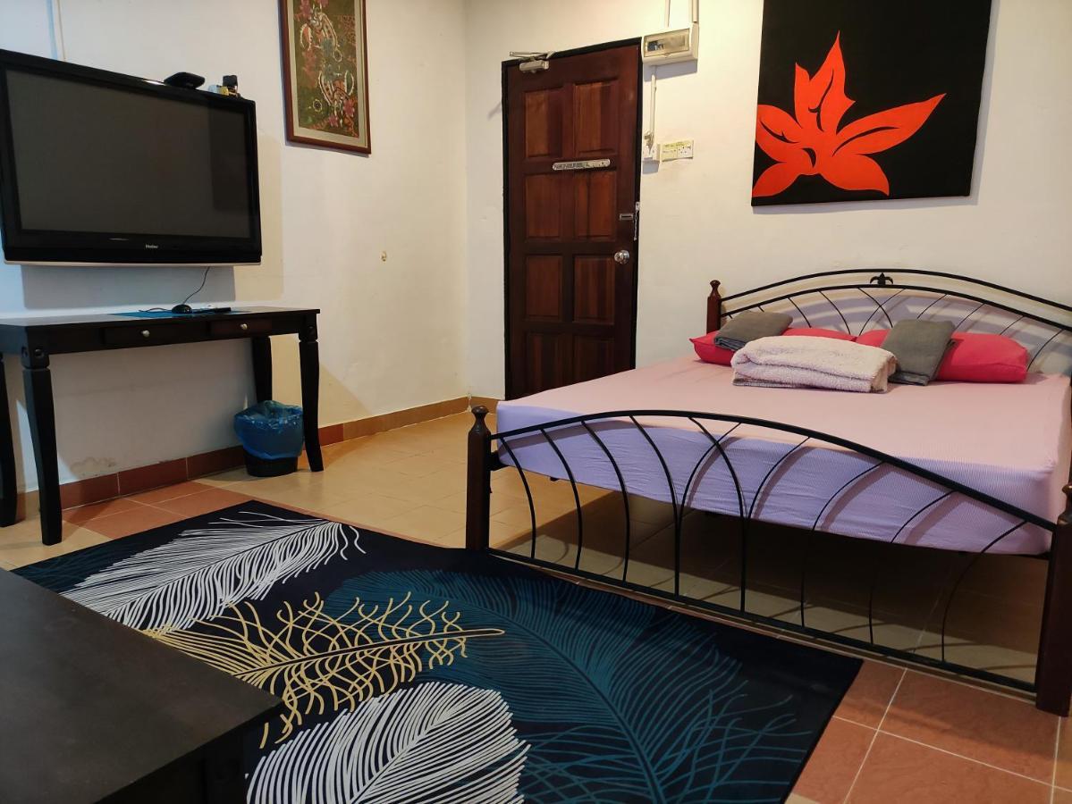 Kencana Guest House Пантай Ченанг Екстериор снимка