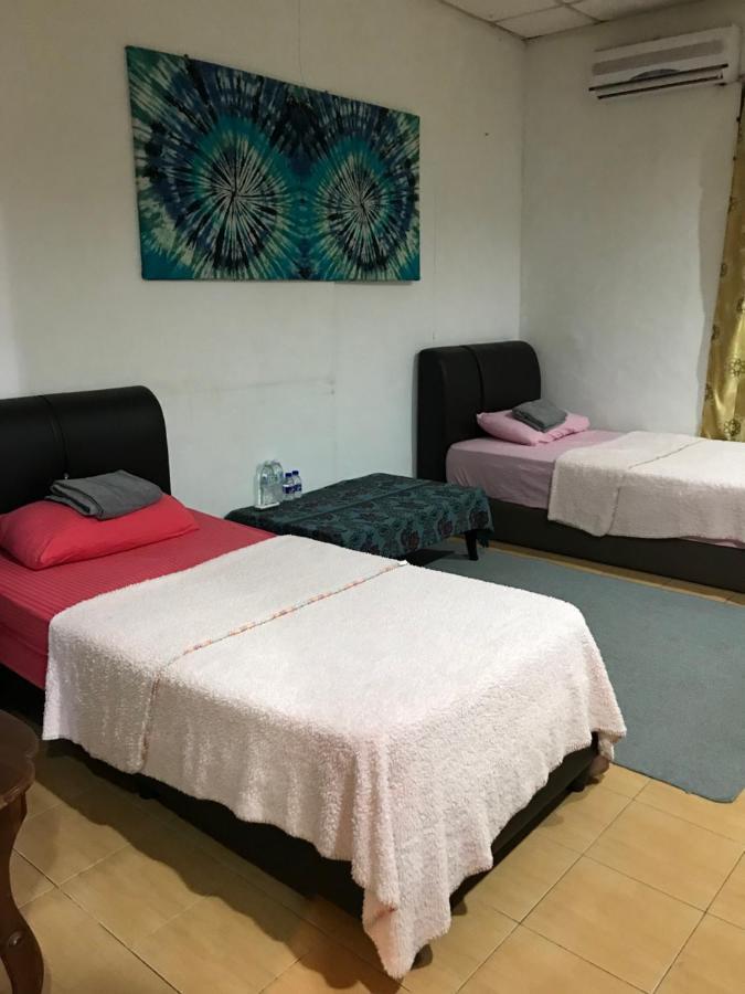 Kencana Guest House Пантай Ченанг Екстериор снимка